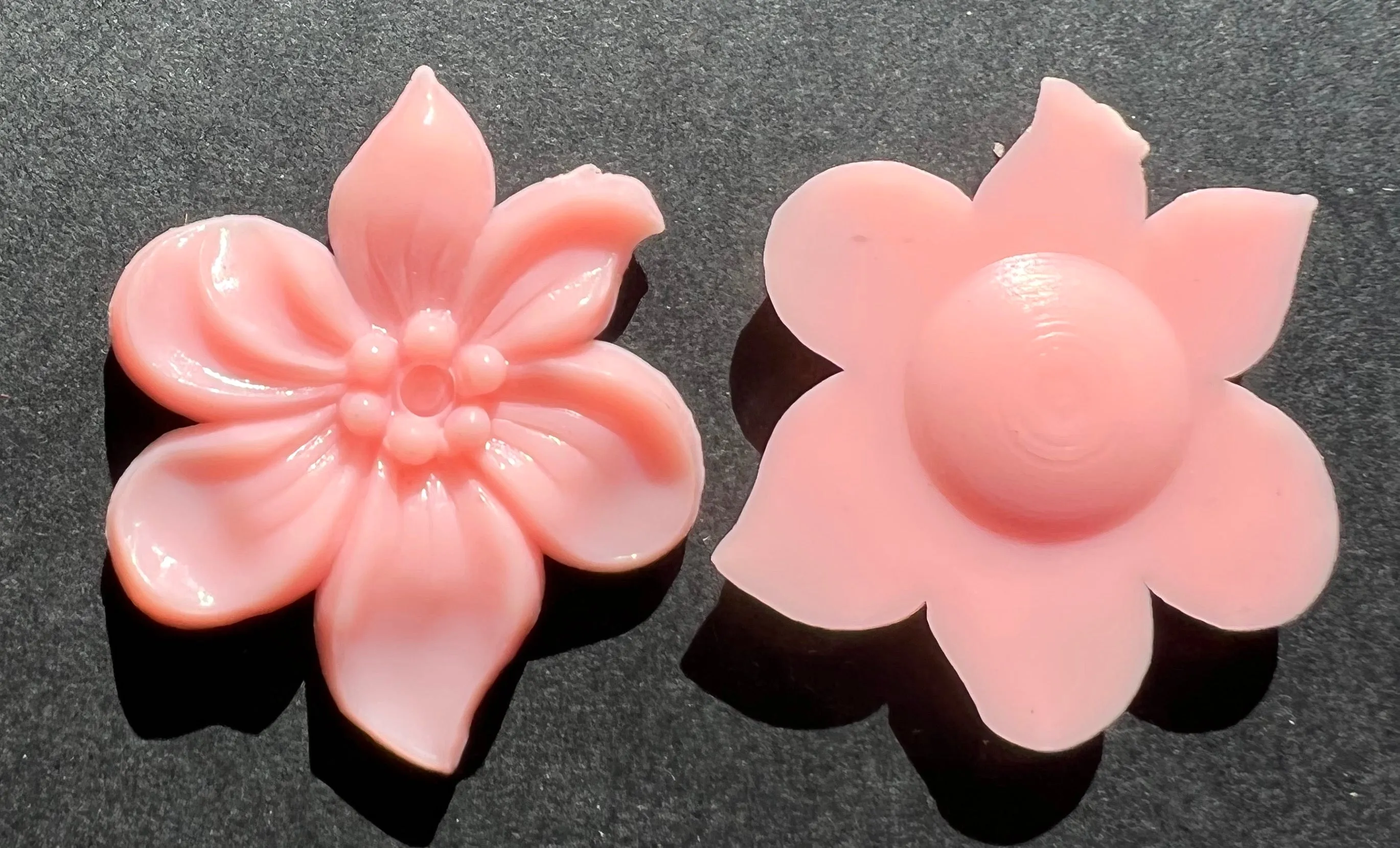 Charming Vintage Flower Cabochons - 2cm - 3cm wide