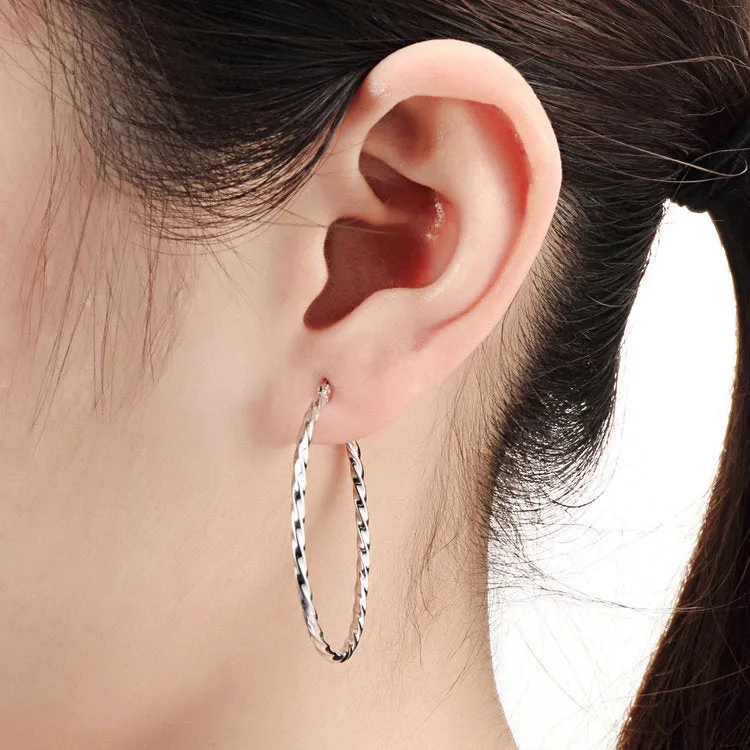 Twisted Round Hoop Earrings in 925 in Sterling Silver